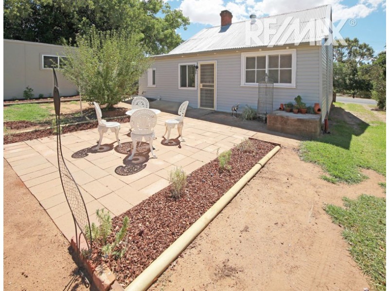 34 Kemp Street, Junee NSW 2663