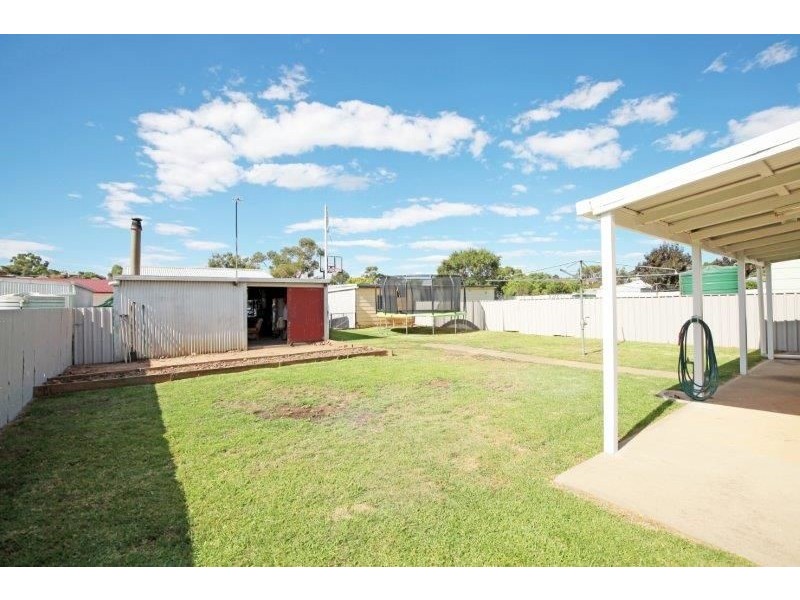 35 Regent Street, Junee NSW 2663