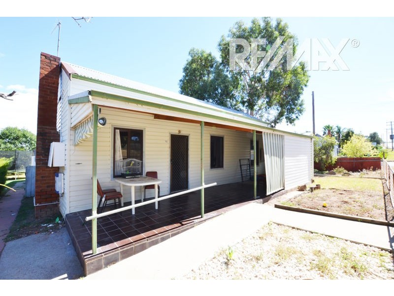 12 Illabo Road, Junee NSW 2663