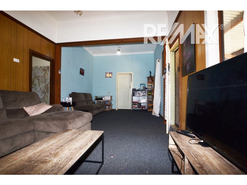 12 Illabo Road, Junee NSW 2663