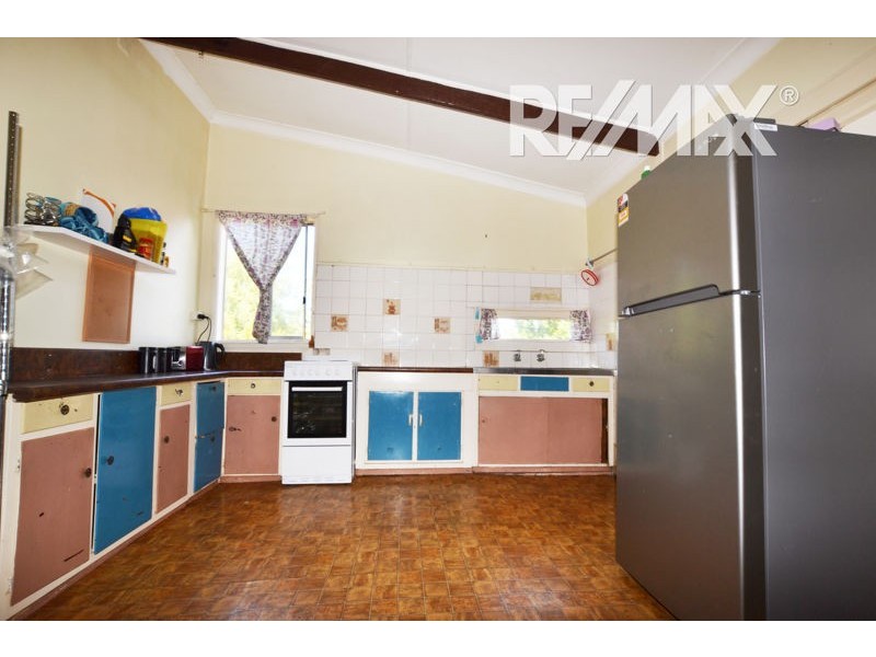 12 Illabo Road, Junee NSW 2663