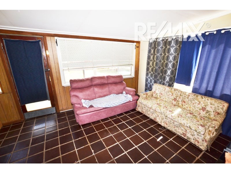 12 Illabo Road, Junee NSW 2663