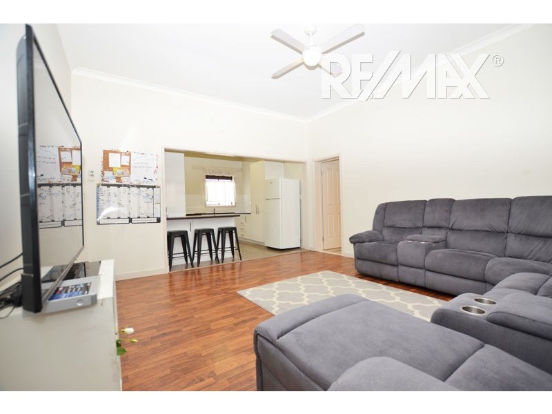 16 Kemp Street, Junee NSW 2663