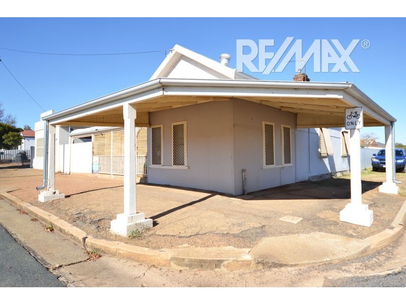 46 Regent Street, Junee NSW 2663