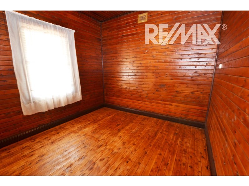 46 Regent Street, Junee NSW 2663