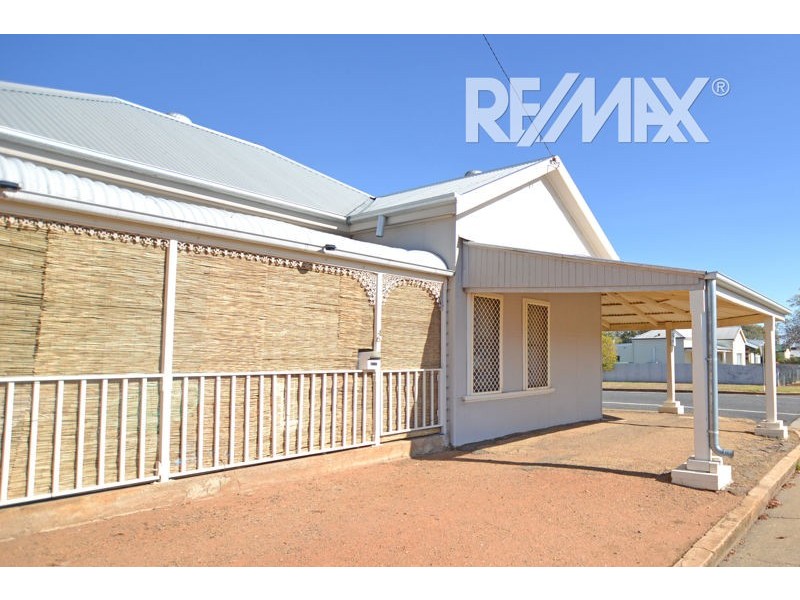 46 Regent Street, Junee NSW 2663