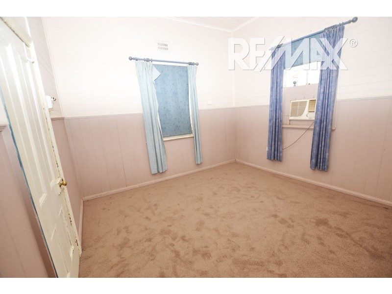 8 Stewart Street, Junee NSW 2663