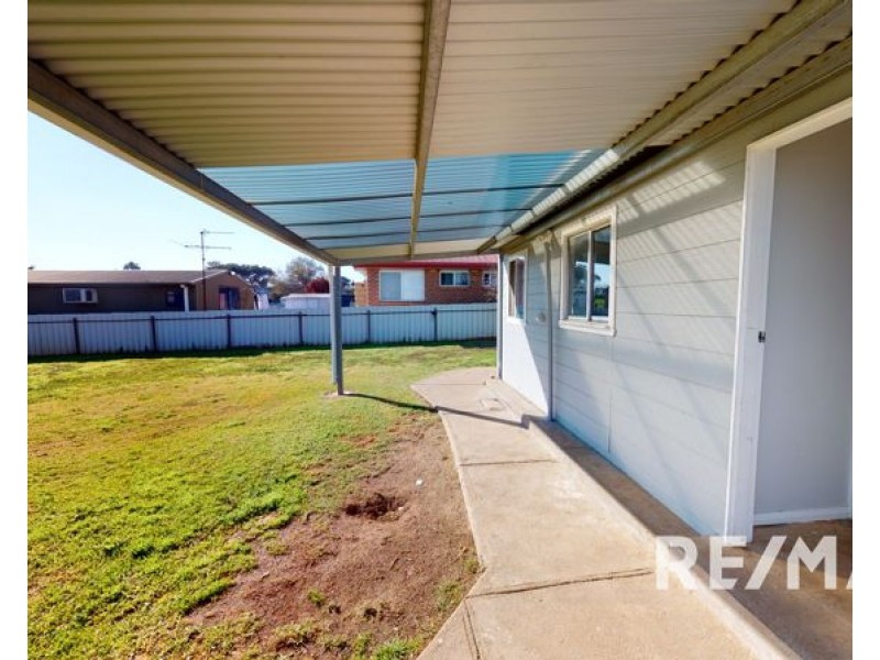 6 King Street, Junee NSW 2663