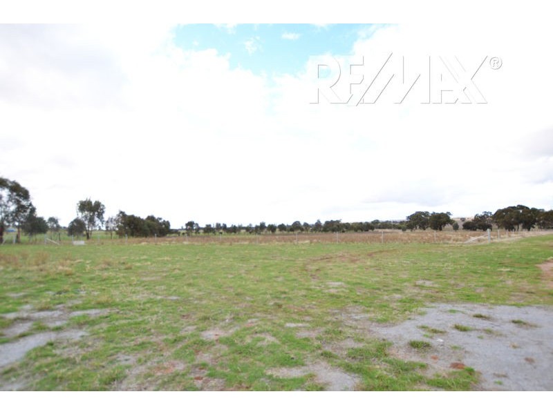37 Wyoming Lane, Junee NSW 2663