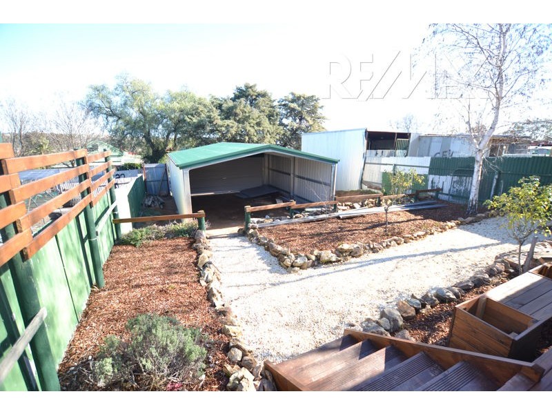 33 Commins Street, Junee NSW 2663