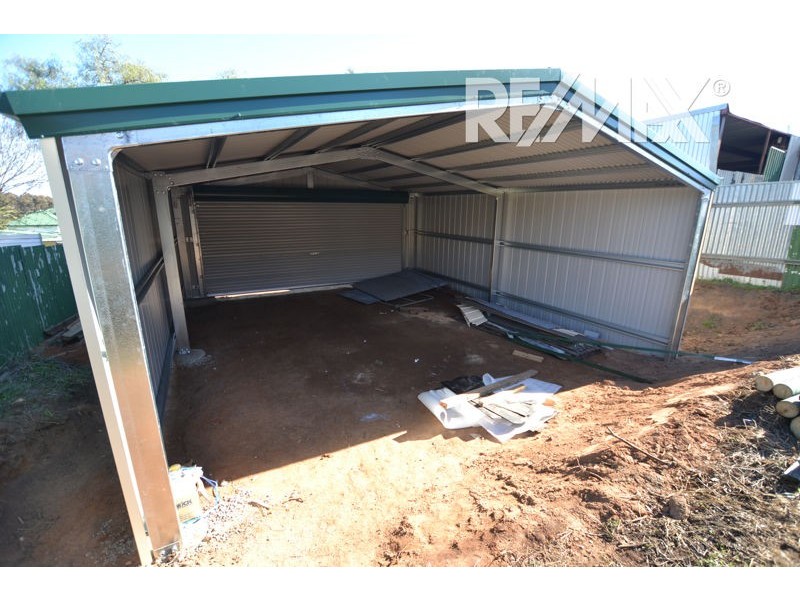 33 Commins Street, Junee NSW 2663