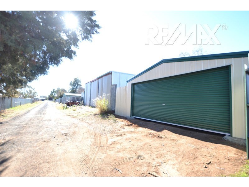 33 Commins Street, Junee NSW 2663