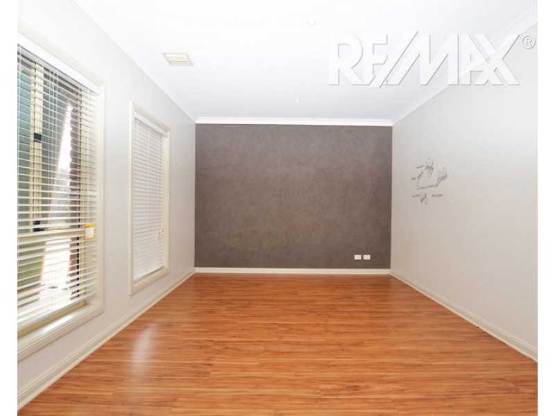 4 Gwynne Place, Junee NSW 2663