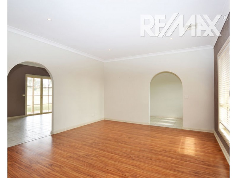 4 Gwynne Place, Junee NSW 2663