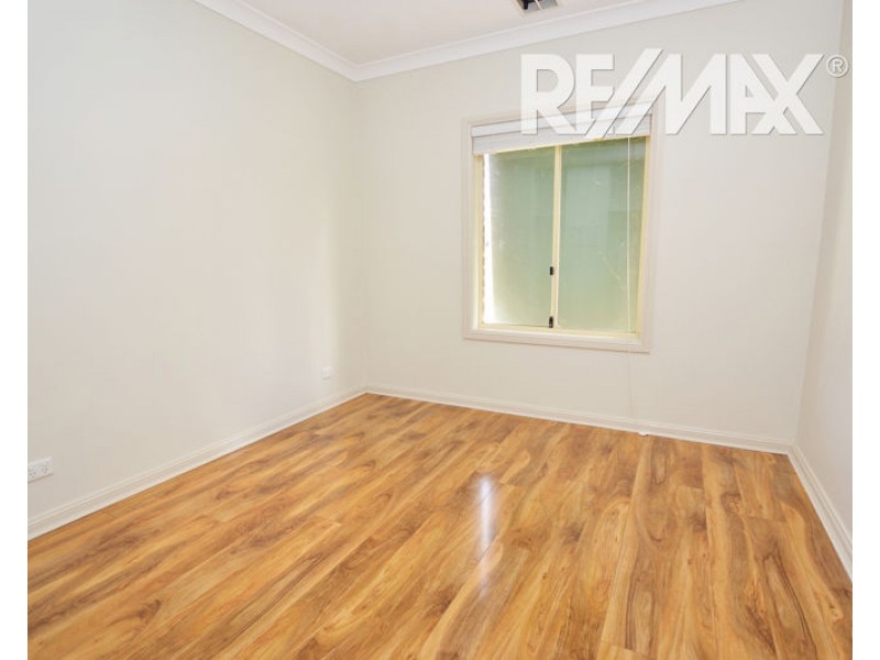 4 Gwynne Place, Junee NSW 2663