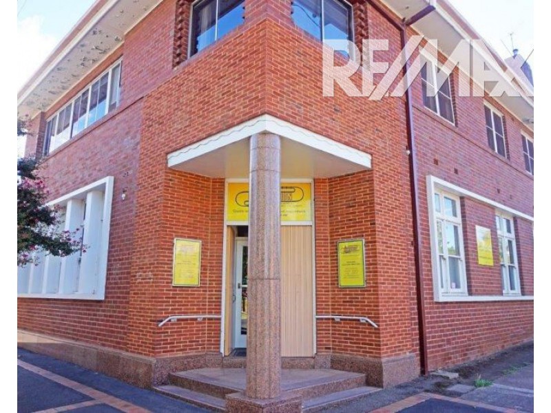 2 Belmore Street, Junee NSW 2663