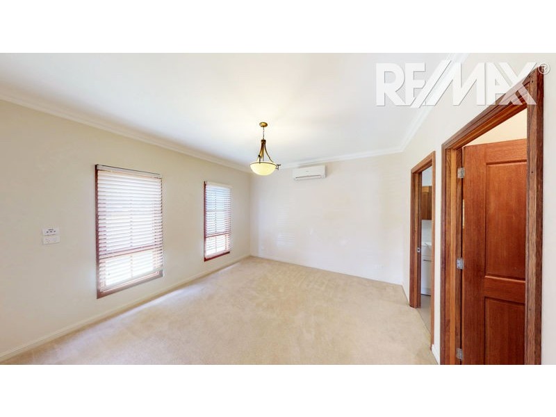 17 Fitzroy Street, Junee NSW 2663