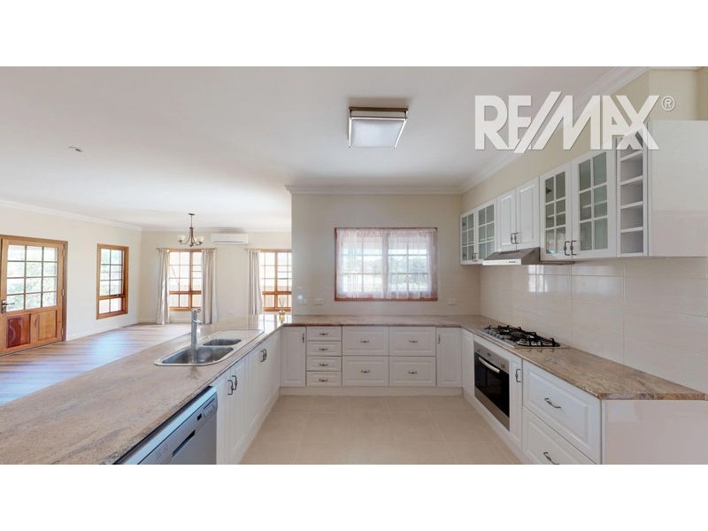 17 Fitzroy Street, Junee NSW 2663