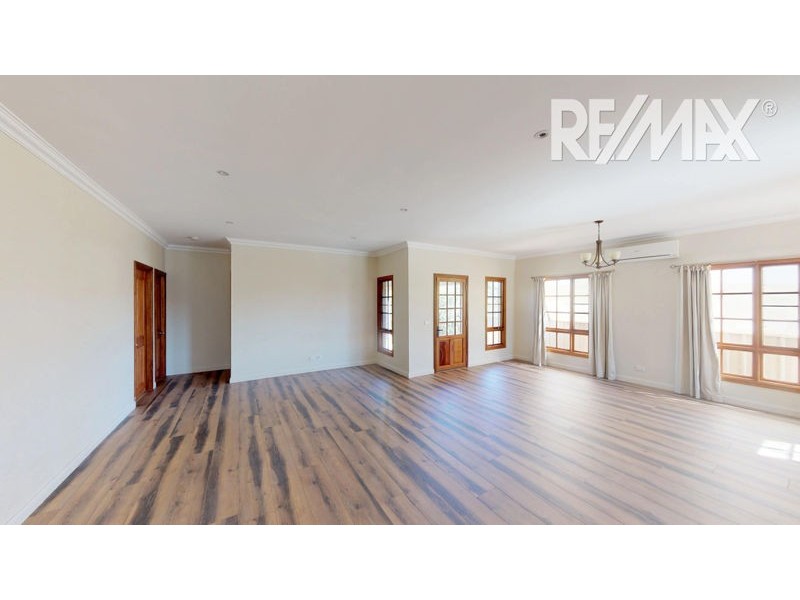 17 Fitzroy Street, Junee NSW 2663