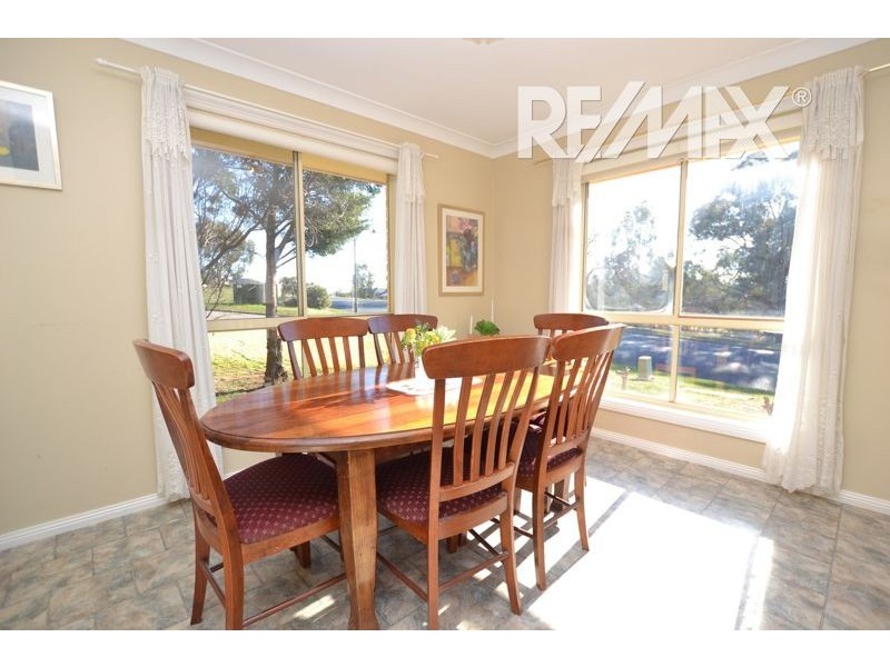 20 John Potts Drive, Junee NSW 2663