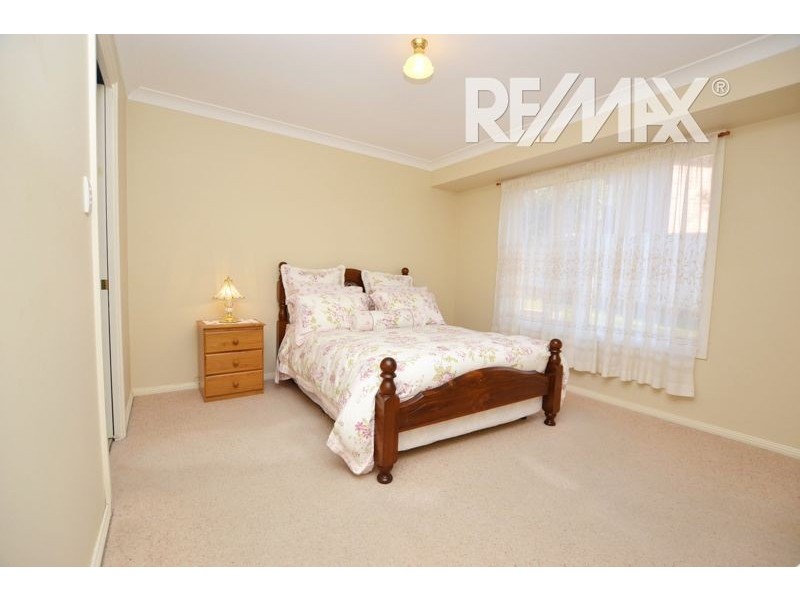 20 John Potts Drive, Junee NSW 2663