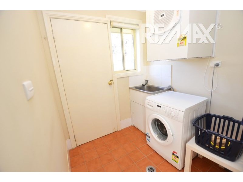 20 John Potts Drive, Junee NSW 2663