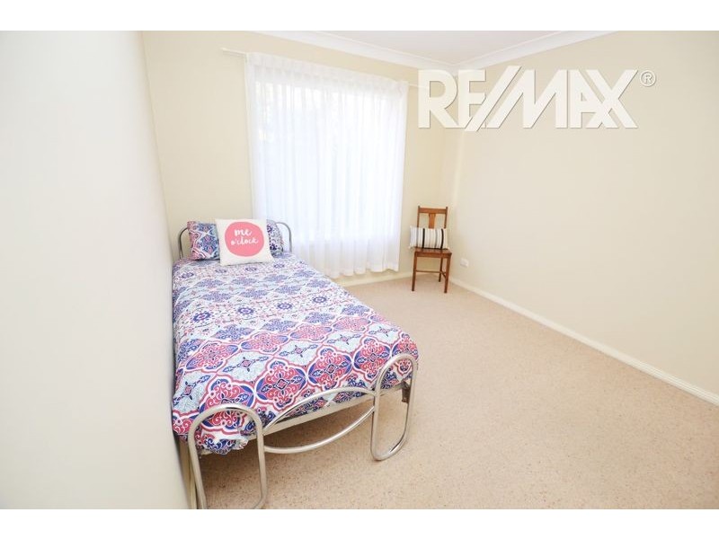 20 John Potts Drive, Junee NSW 2663