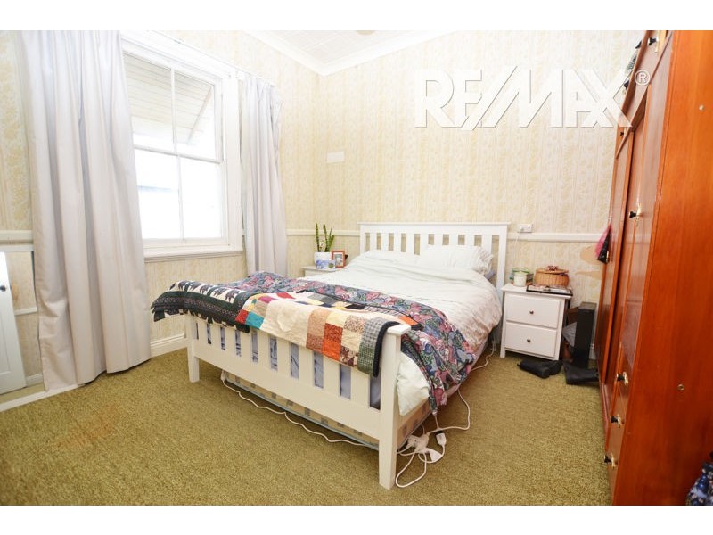 52 Hill Street, Junee NSW 2663