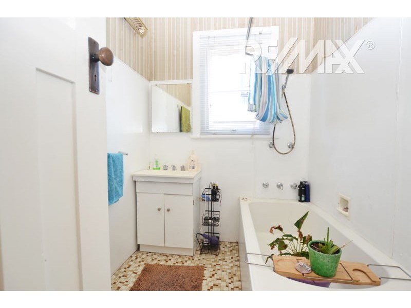 52 Hill Street, Junee NSW 2663