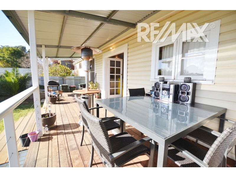 52 Hill Street, Junee NSW 2663