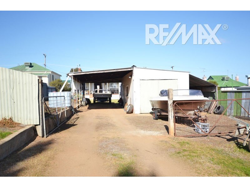 52 Hill Street, Junee NSW 2663