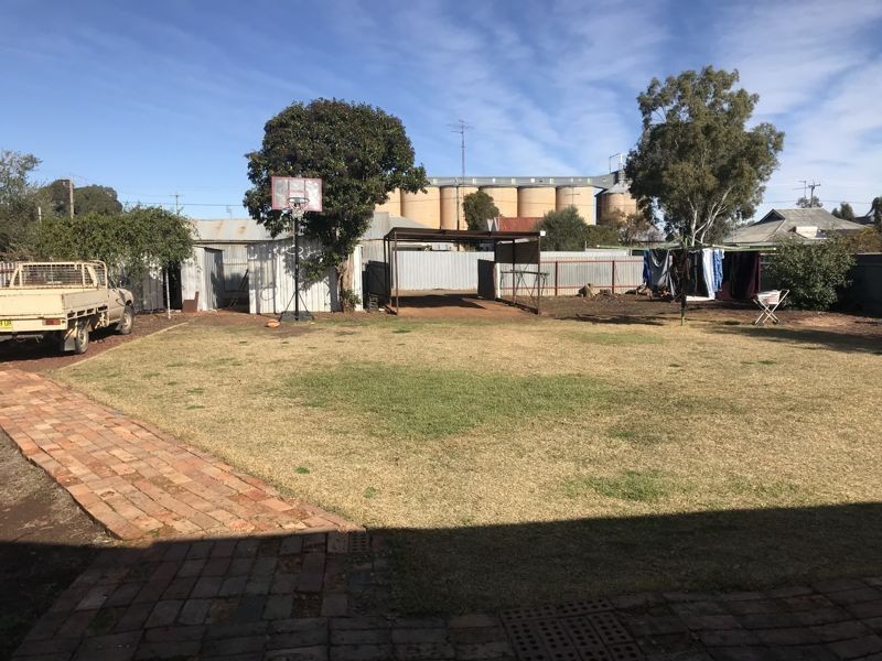 60 Drummond Street, Lockhart NSW 2656