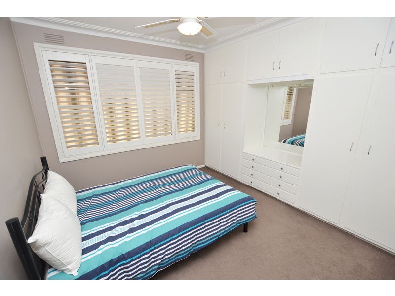 14 Lillian Street, Junee NSW 2663