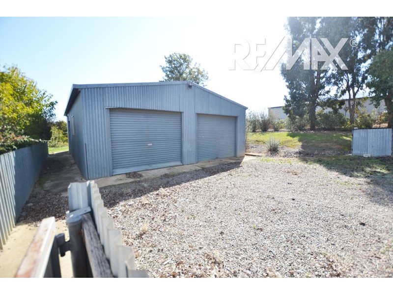 14 Lillian Street, Junee NSW 2663