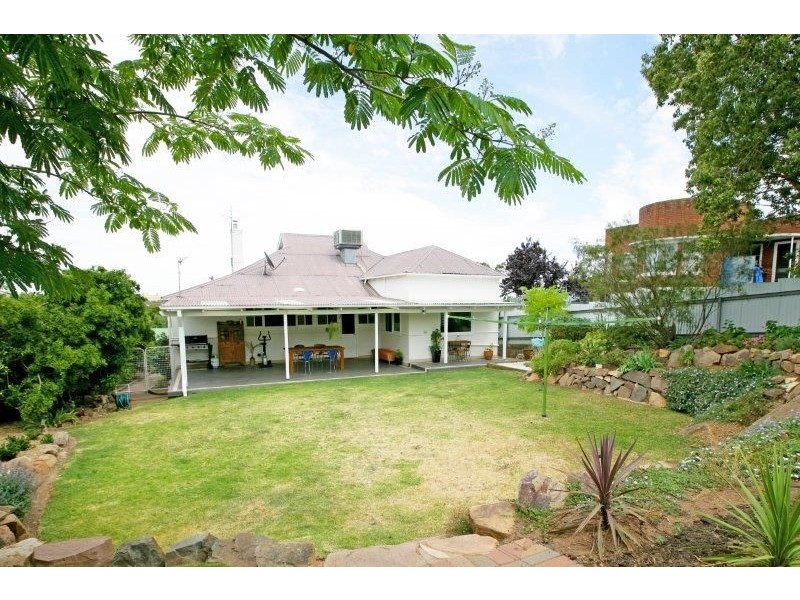 54 Commins St, Junee NSW 2663