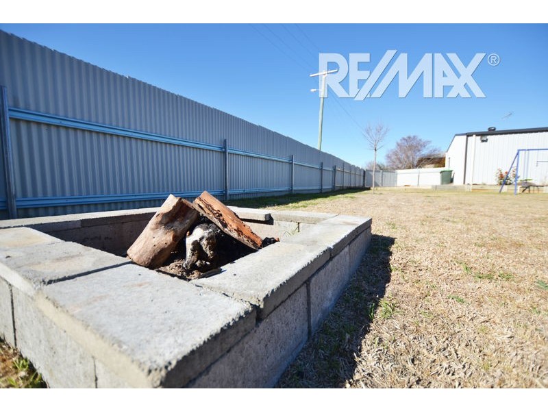 88 Main Street, Junee NSW 2663