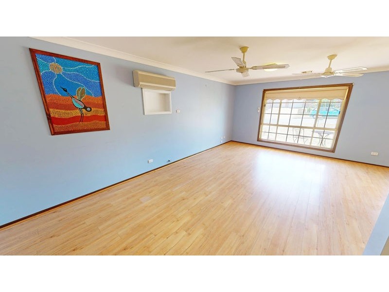 11 Hunter St, Junee NSW 2663