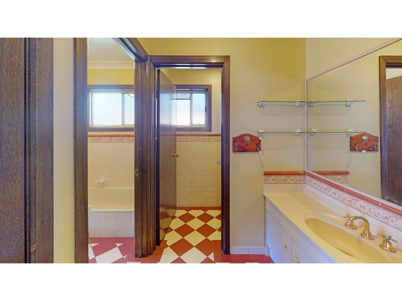 11 Hunter St, Junee NSW 2663