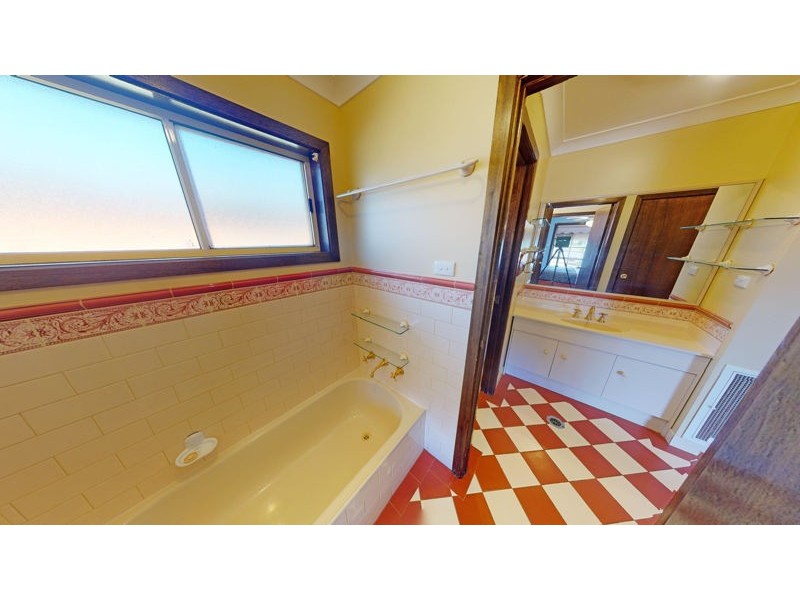 11 Hunter St, Junee NSW 2663