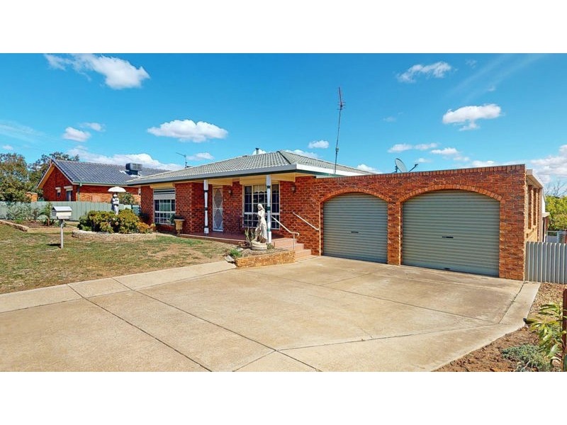 11 Hunter St, Junee NSW 2663