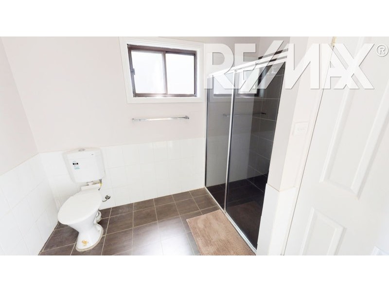 18 Kemp St, Junee NSW 2663