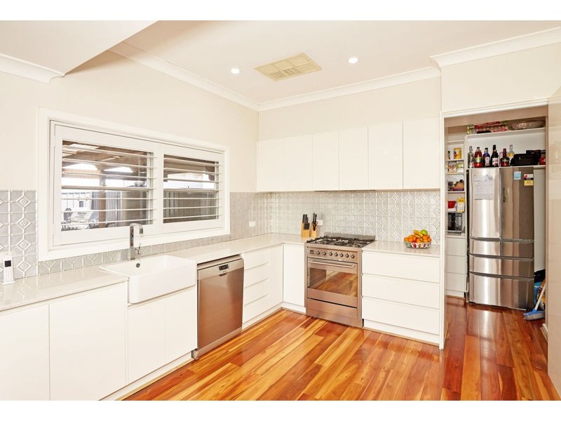 76 Broadway, Junee NSW 2663