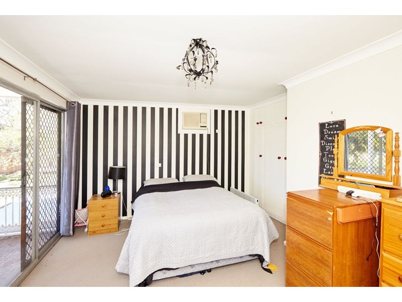 76 Broadway, Junee NSW 2663