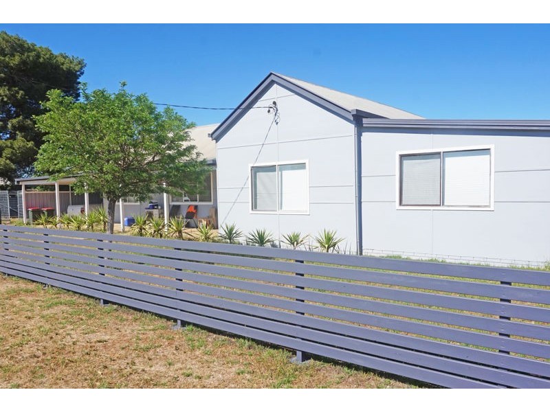 37 Junction Street, Junee NSW 2663