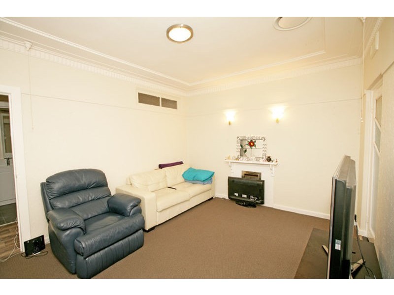 29 A & B Bolton St, Junee NSW 2663