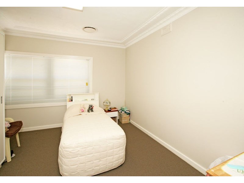 29 A & B Bolton St, Junee NSW 2663