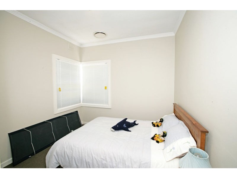 29 A & B Bolton St, Junee NSW 2663