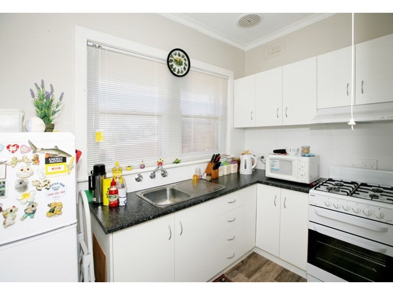 29 A & B Bolton St, Junee NSW 2663