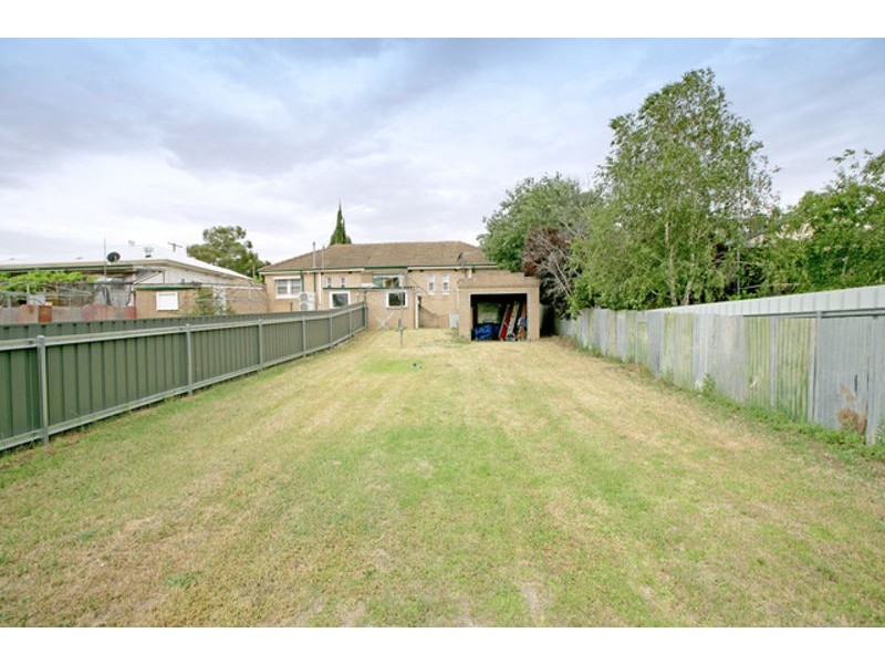 29 A & B Bolton St, Junee NSW 2663