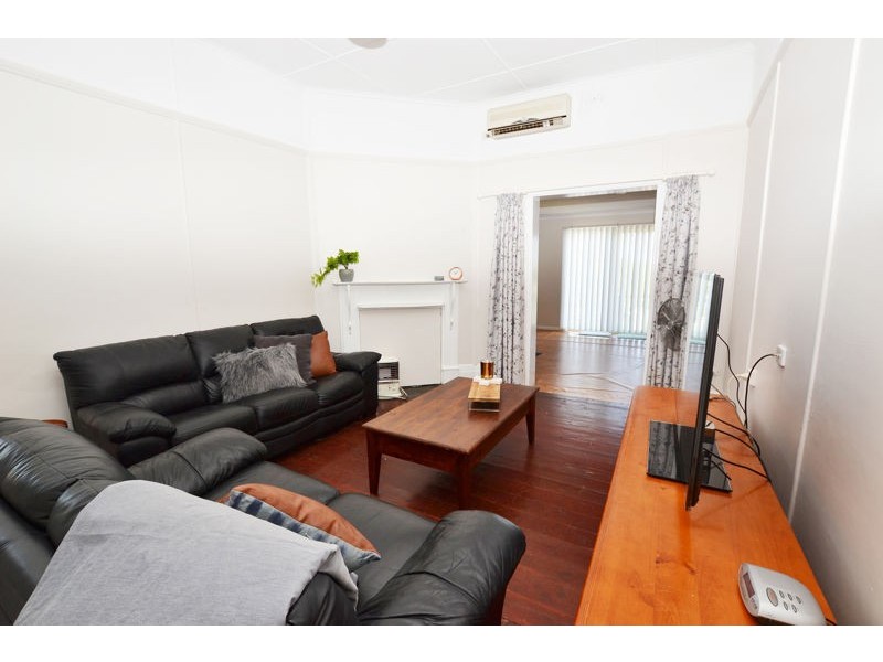 43 Commins Street, Junee NSW 2663